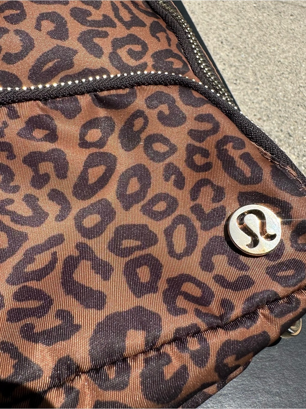 lululemon athletica Everywhere Small Sling Bag 2L Leopard Print Gold Hardware - Picture 6 of 14